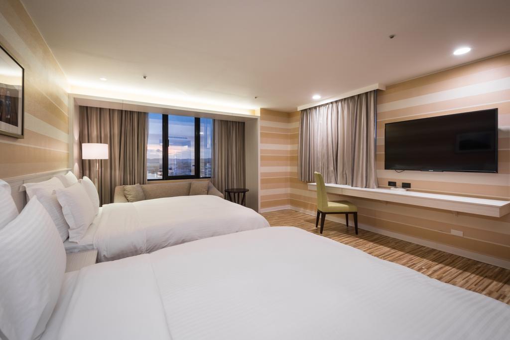 Wemeet Hotel Pingtung Экстерьер фото