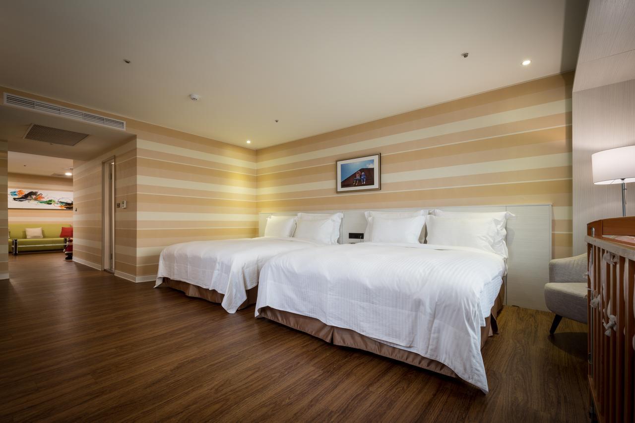 Wemeet Hotel Pingtung Экстерьер фото