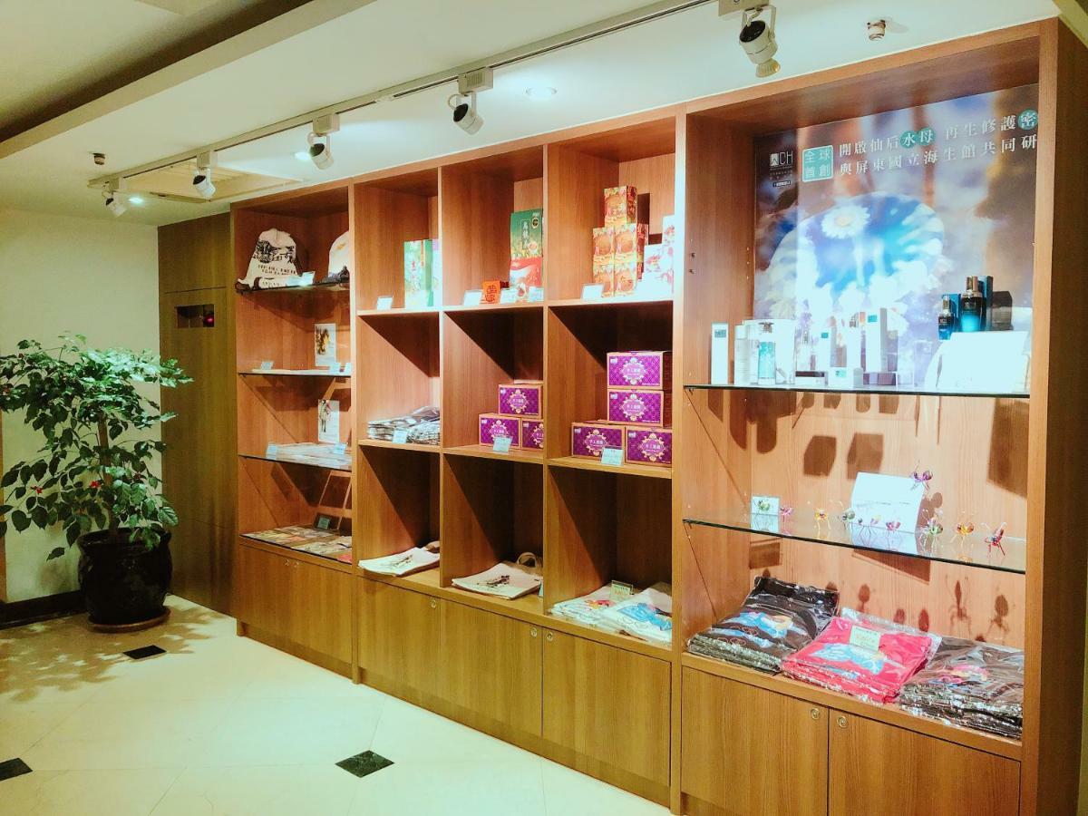 Wemeet Hotel Pingtung Экстерьер фото
