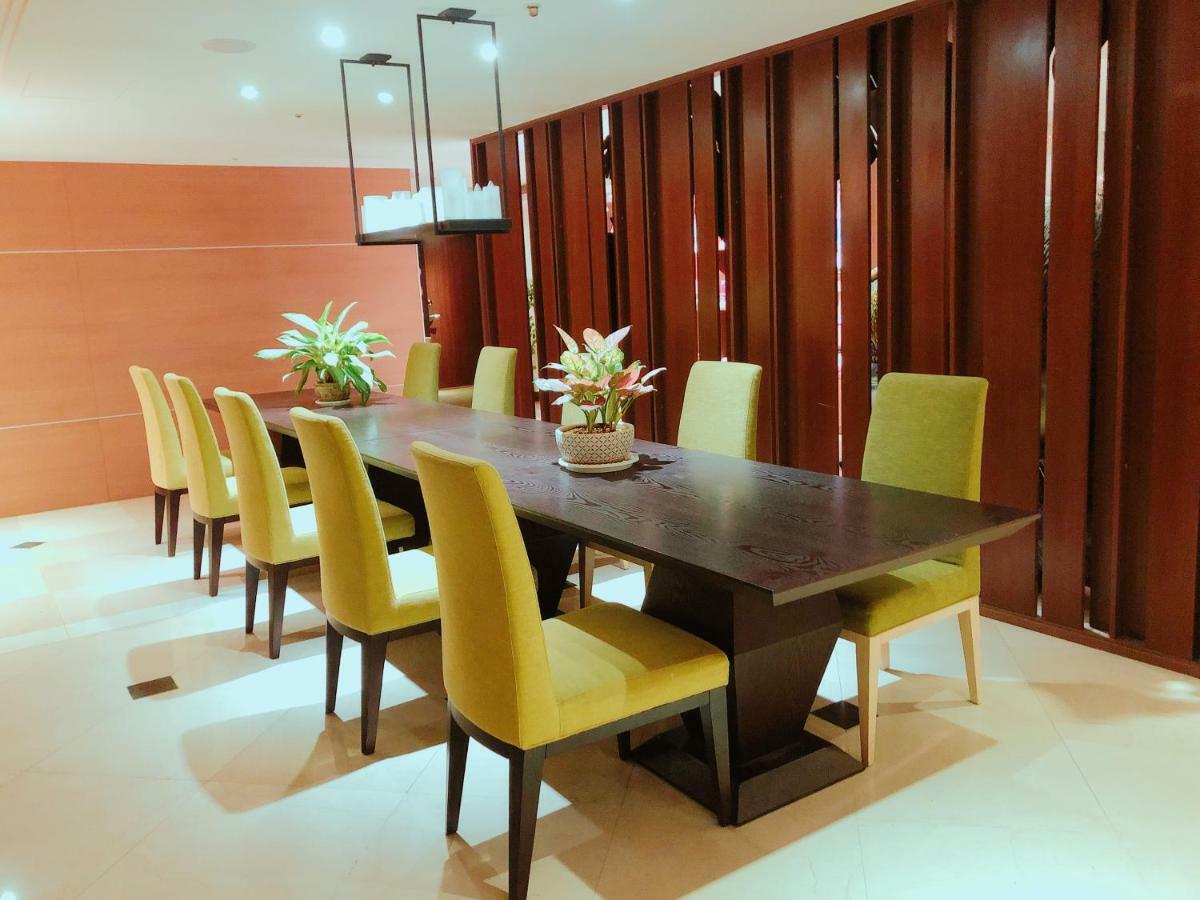 Wemeet Hotel Pingtung Экстерьер фото