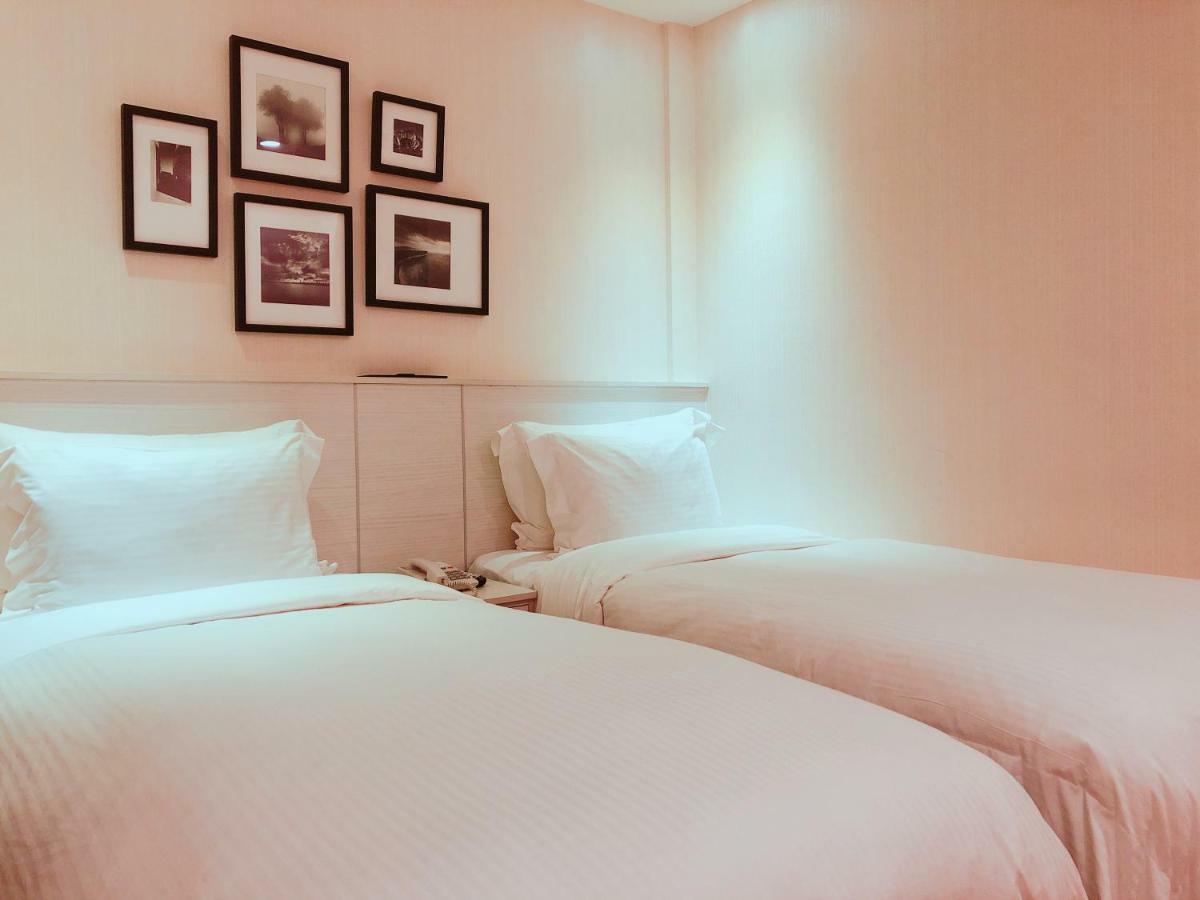Wemeet Hotel Pingtung Экстерьер фото