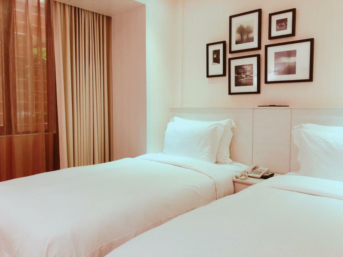 Wemeet Hotel Pingtung Экстерьер фото